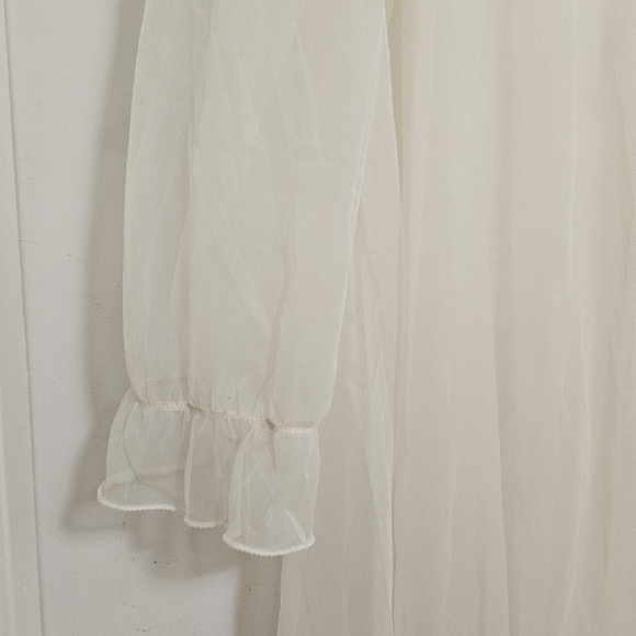 Lace Sheer Robe - Cream - Picture 3 of 8